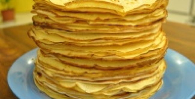 L'Ambassade de Bretagne propose un buffet brunch avec des crêpes